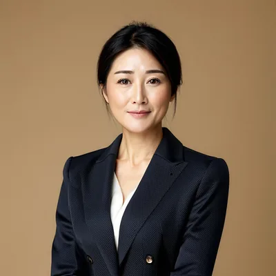 Professional headshot portrait of Dr. Mei Lin, CEO and Co-Founder of Synthia